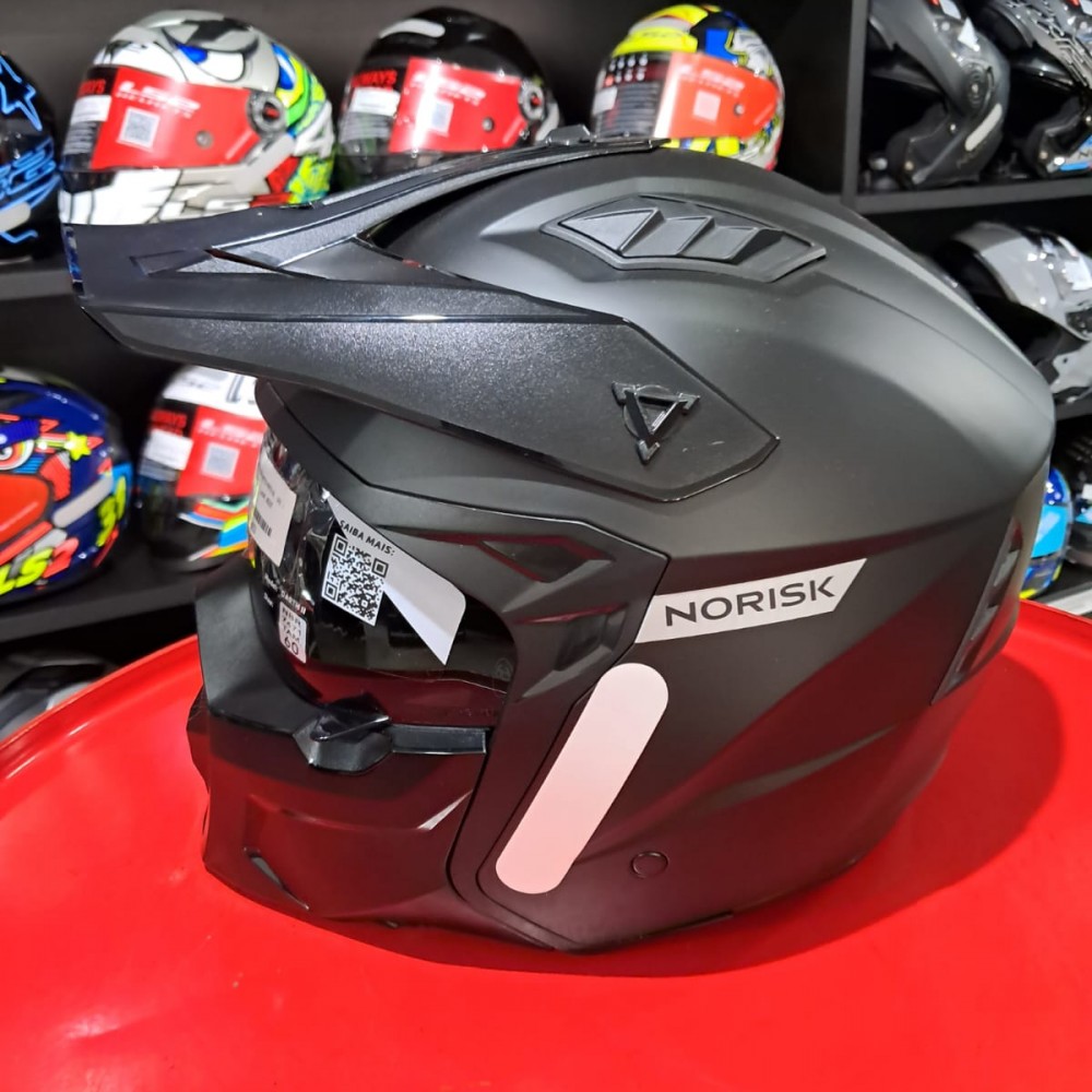 Capacete Norisk Darth Monocolor